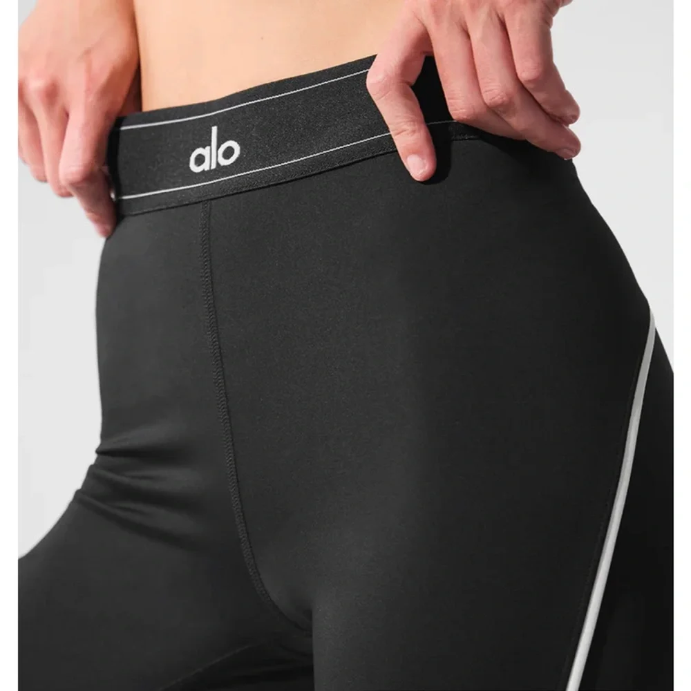 ALO Yoga Black Leggings Size Small Great Conditions